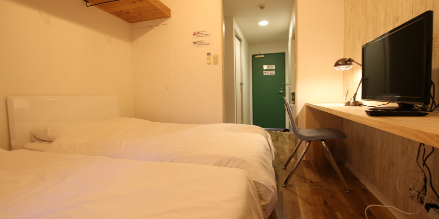 個室 ツインベッドルーム セミダブル 公式 365base Outdoor Hostel